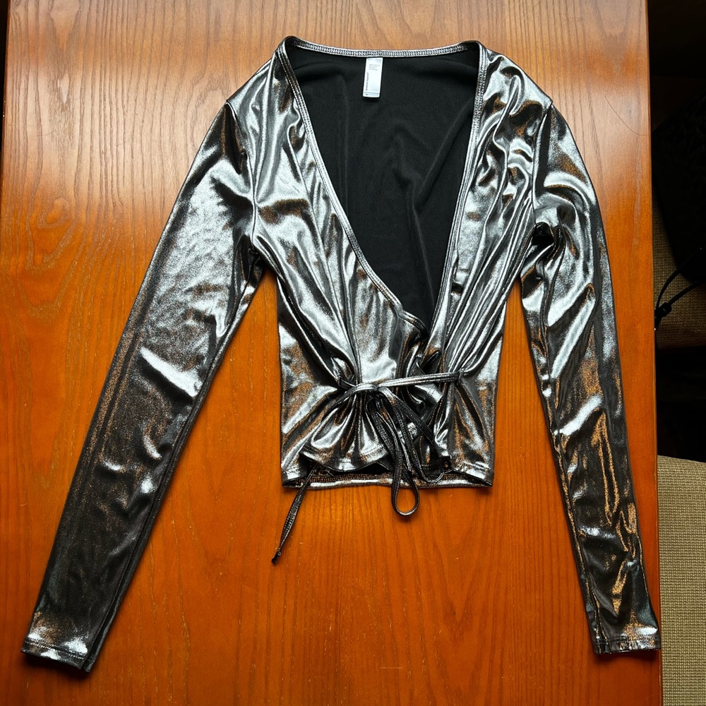 American Apparel Silver Metallic Crop Shirt Size Small